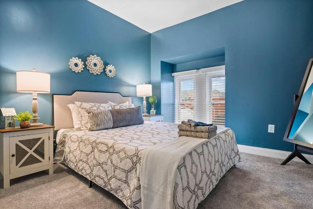 New! High-end Manchester W/ A Hot Tub Holiday home