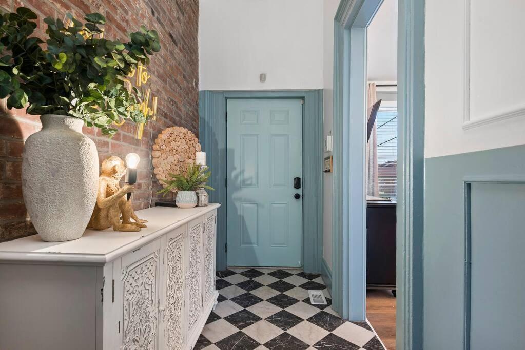 New! High-end Manchester W/ A Hot Tub