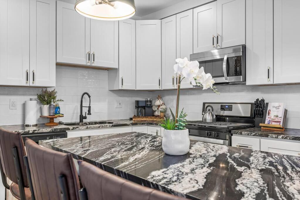 New! High-end Manchester W/ A Hot Tub Holiday home *